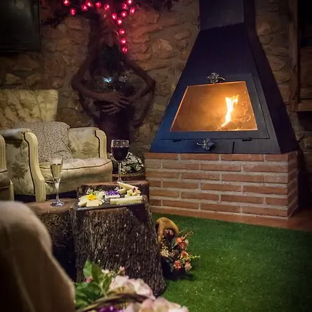 Cal Ganso Encantat Албинана